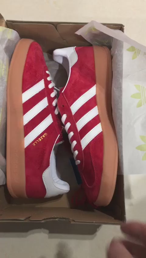 Gazelle indoor, Scarlet